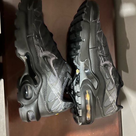 SHOES - Picture 9 of 9